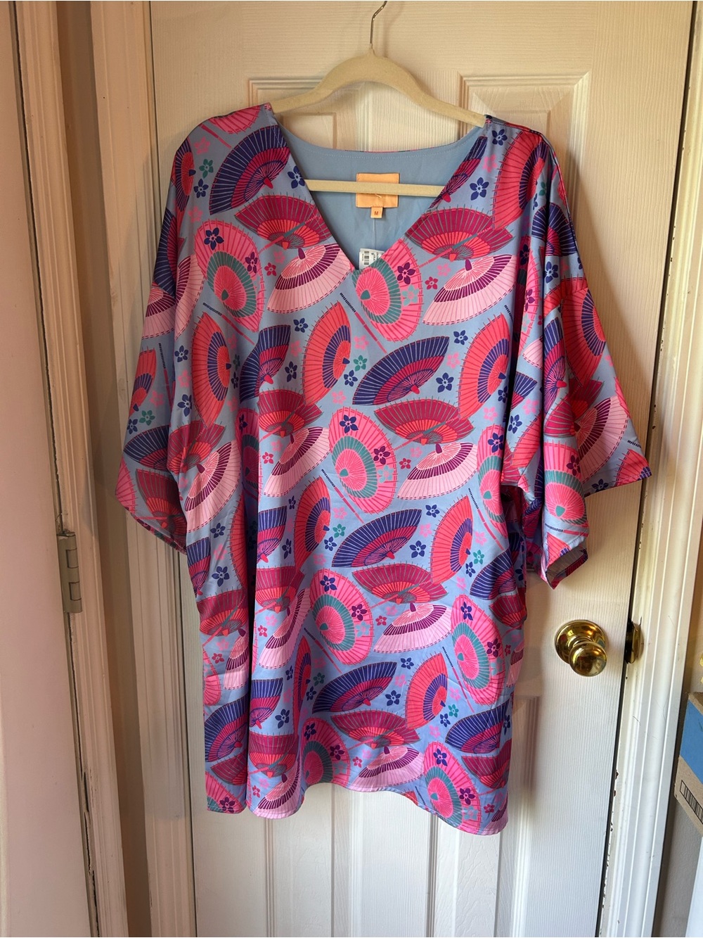 Women's V-Neck Floral Fan Print Mini Caftan Dress in Light Blue and Pink NWT